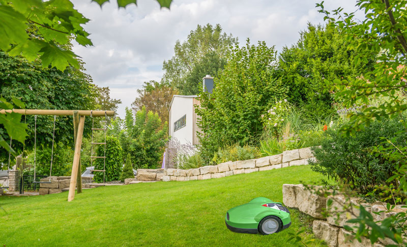 Mähroboter für den Rasen – für und wieder