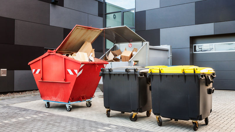 Müllentsorgung in verschiedenen Containerarten