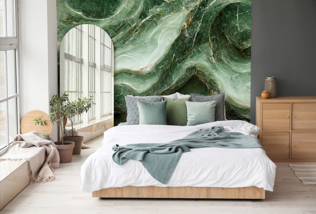 Grüne Fototapete mit Marmor-Motiv im Schlafzimmer