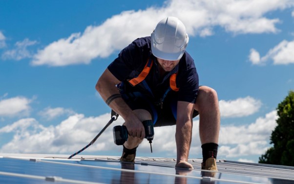 Solar Carports: Nachhaltige Energie und Fahrzeugunterstand in einem